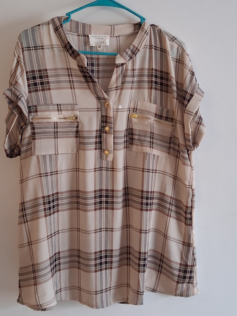 Women’s Plaid Button-Pocket Top in Beige and Brown